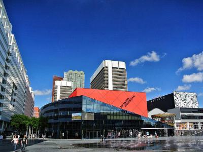 Dr. Anton Philipszaal, Hague