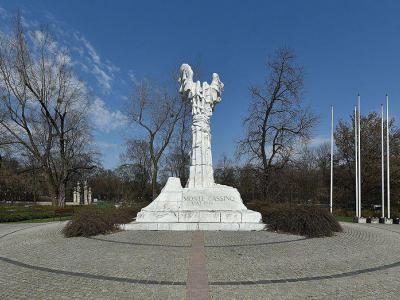 Monte Cassino Monument, Warsaw