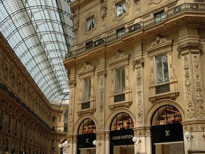 Milan Shopping at La Rinascenti – Institute for the Study of Western  Civilization