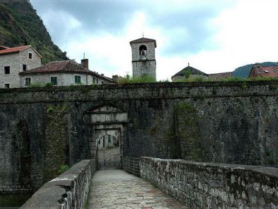 Sjeverna vrata (North Gate / River Gate)