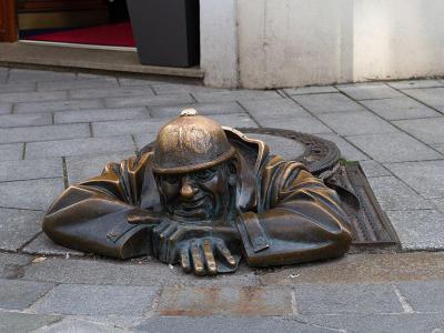 Cumil Statue, Bratislava