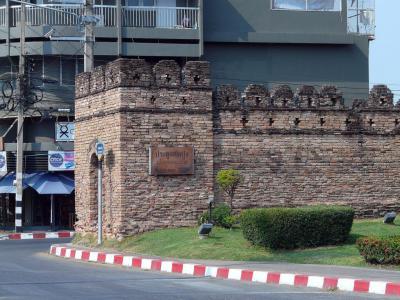 Suan Prung Gate, Chiang Mai