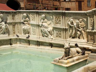 Fonte Gaia (Gaia Fountain), Siena