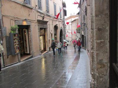 Via Portica (Portica Street), Assisi