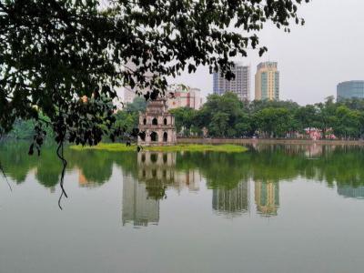 Hoàn Kiếm Lake