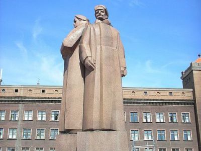 Latvian Riflemen Monument, Riga