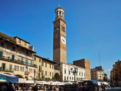 Torre dei Lamberti (Lamberti Tower), Verona
