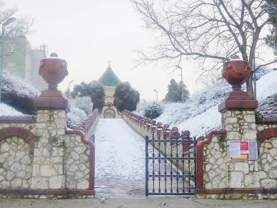 Zsolnay Mausoleum, Pecs