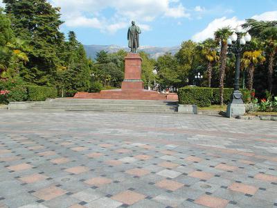 Lenin's Square, Yalta