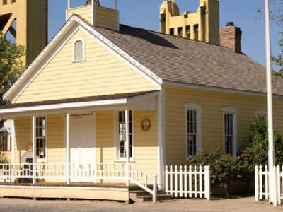 Old Sacramento Schoolhouse Museum