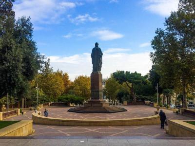 Nizami Monument, Baku