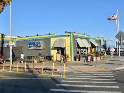 Ideal Bar & Grill, Santa Cruz