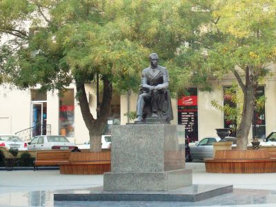 Mirza-Fatali Akhundov Monument, Baku