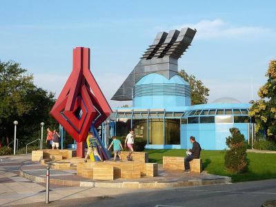 Mineralbad Leuze (Leuze Mineral Baths), Stuttgart