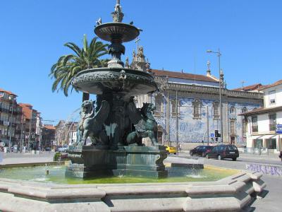 Fonte dos Leões (Lions Fountain), Porto