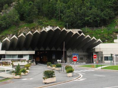 Mont Blanc Tunnel, Chamonix