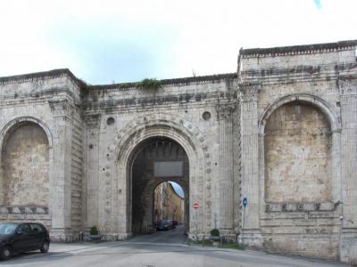 Porta San Pietro (Porta Romana), Perugia