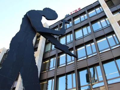 Hammering Man, Basel