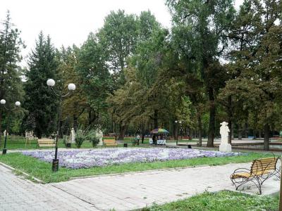Oak Park and the Open Air Sculpture Museum, Bishkek