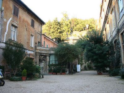 Via Margutta 51: Joe Bradley's Apartment, Rome