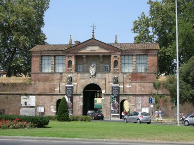 Porta San Pietro (St. Peter's Gate), Lucca