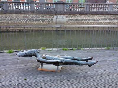 Fiere Margriet (Proud Margaret Statue)