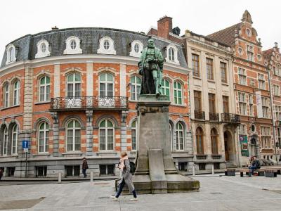 Justus Lipsius Statue