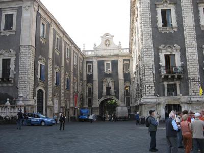 Porta Uzeda (Uzeda Gate), Catania