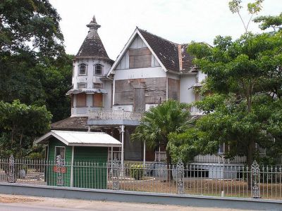 Mille Fleurs, Port of Spain