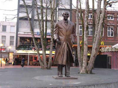 Frits Philips Statue, Eindhoven