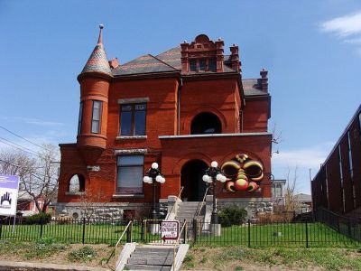 International Mask and Puppet Museum, Syracuse