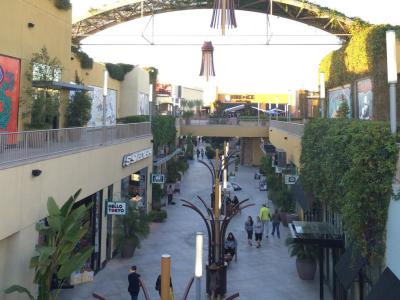 Shops at Anaheim GardenWalk, Anaheim