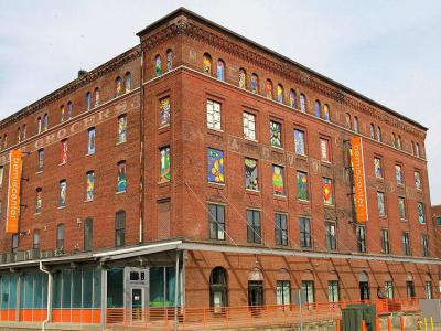 Bemis Center for Contemporary Arts