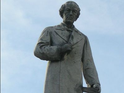 Monument to Juan Bautista Alberdi, Mar del Plata