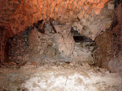Merry Go Round Antique Mall and Tunnels, Bakersfield