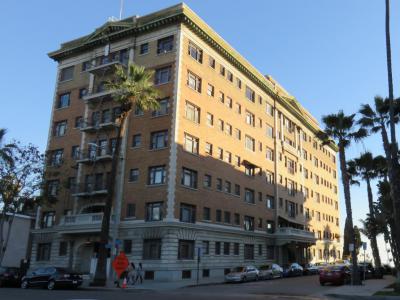 St. Regis Building Apartments, Long Beach