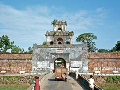 Cửa Quảng Đức (Quang Duc Gate), Hue