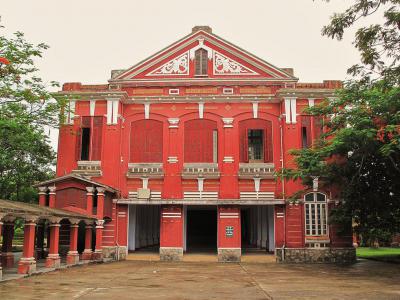 Quoc Hoc – Hue High School for the Gifted, Hue