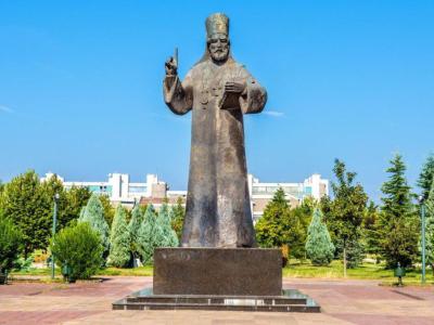 St. Petar of Cetinje Monument, Podgorica