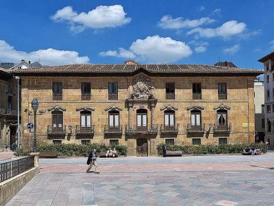 Palacio de Valdecarzana-Heredia, Oviedo