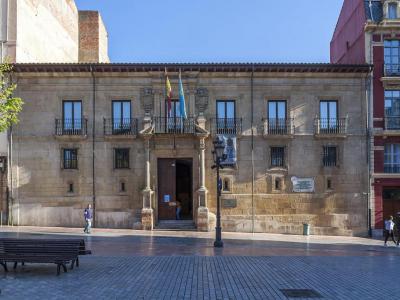 Palacio de los Condes de Toreno (Palace of the Counts of Toreno), Oviedo