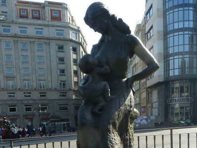 Encarna con Chiquitin (Embodied with a Little Boy), Oviedo