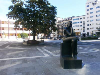 La Pensadora (The Thinker), Oviedo