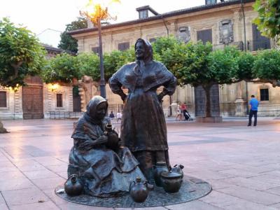 Vendedoras del Fontán (Sellers of the Fontán), Oviedo