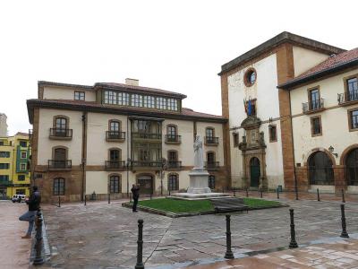 Plaza de Feijóo, Oviedo