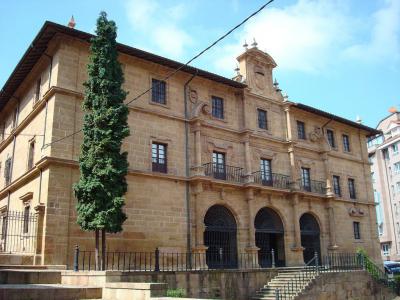 Monasterio de San Pelayo (San Pelayo Convent), Oviedo