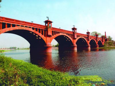 Lal Pul (Red Bridge), Lucknow