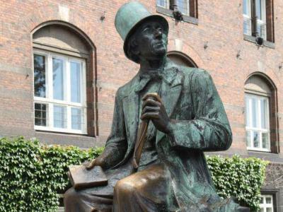 Latest travel itineraries for Estatua de Hans Christian Andersen in  December (updated in 2023), Estatua de Hans Christian Andersen reviews,  Estatua de Hans Christian Andersen address and opening hours, popular  attractions, hotels