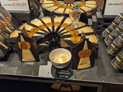 Old Amsterdam Cheese Store