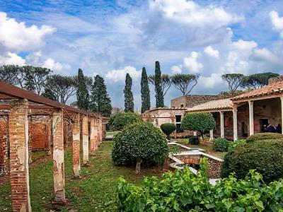 Villa di Giulia Felice (House of Julia Felix)